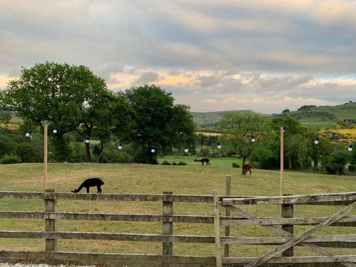 Naze View Barn - Cosy, With All Mod Cons Whaley Bridge エクステリア 写真