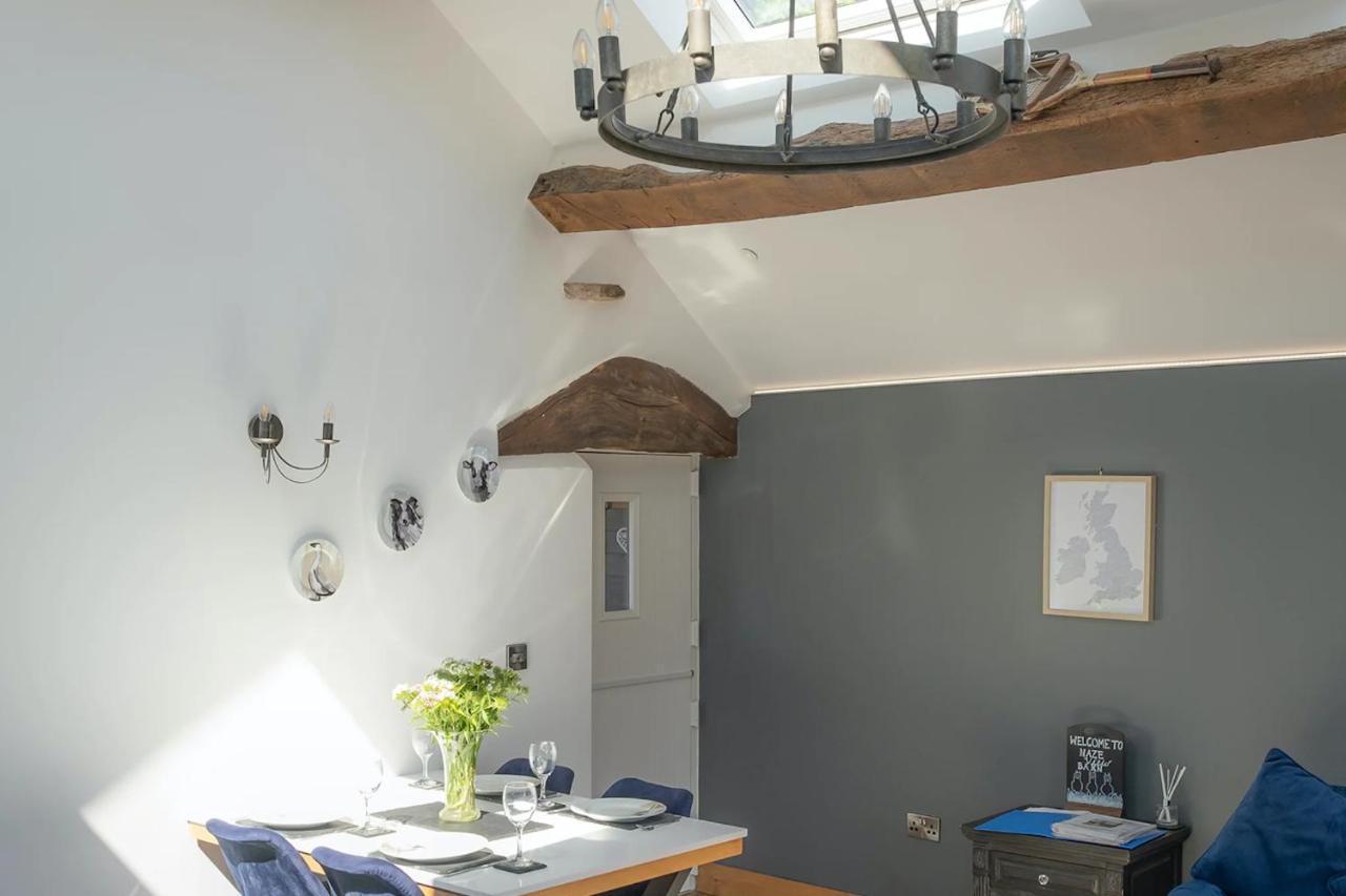 Naze View Barn - Cosy, With All Mod Cons Whaley Bridge エクステリア 写真